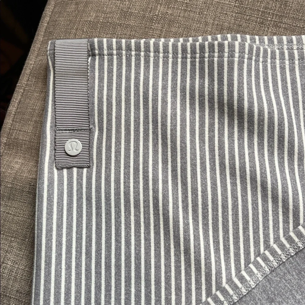 Lululemon Vinyasa Gray and White Striped Large Scarf Towel